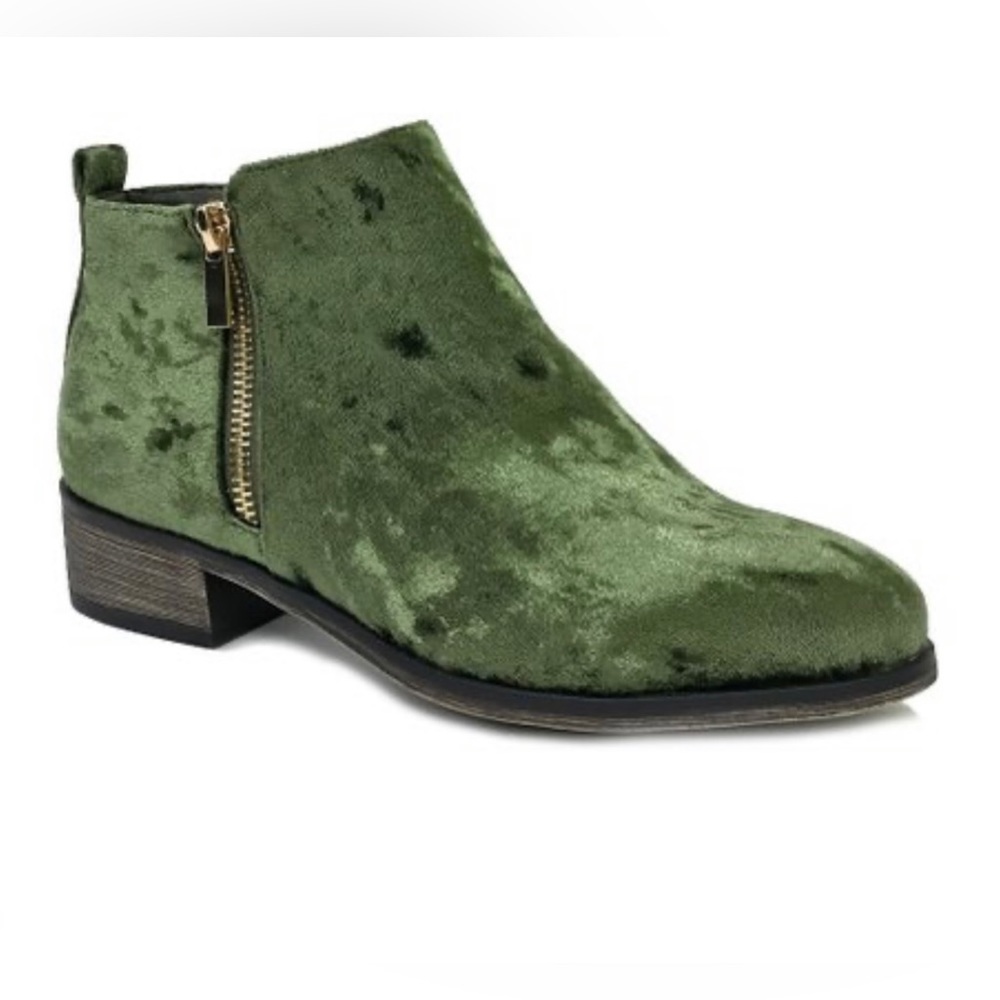 productBamboo | Green Velvet Saber Ankle Boot - Women